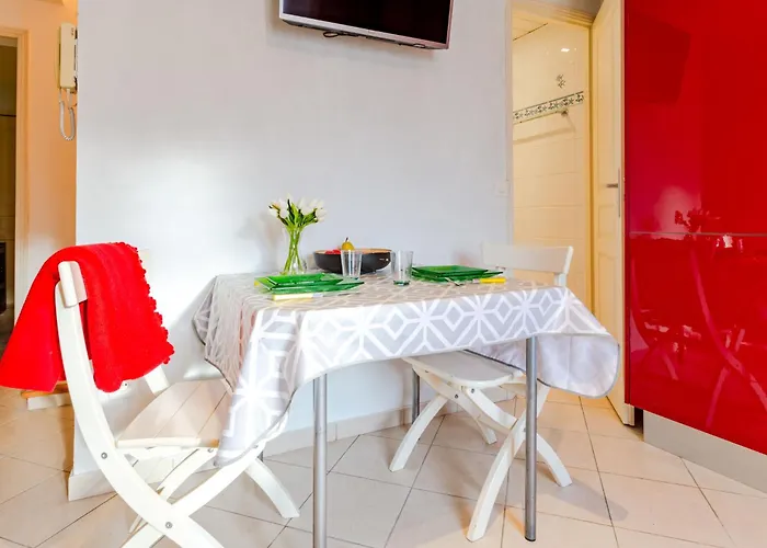 Hautpoul By Interhome *