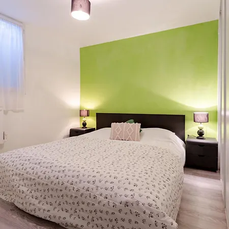 Hautpoul By Interhome